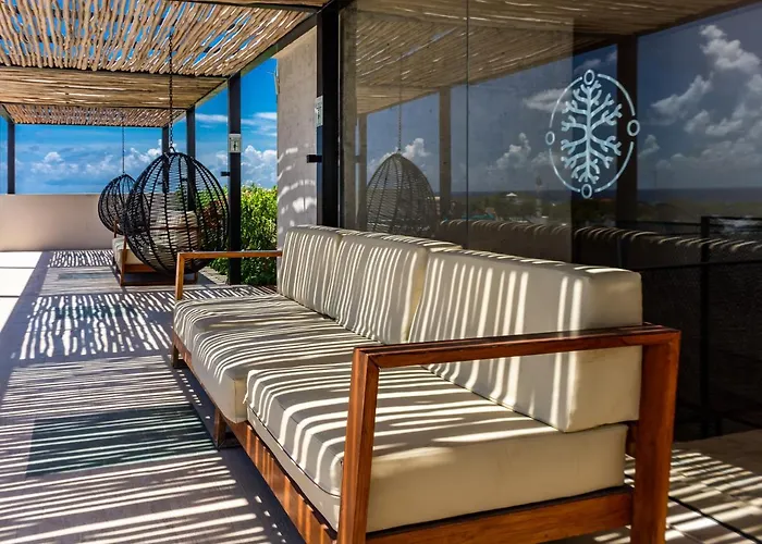 Big Studio At Kaab By The Beach With Roof Top Pool, Sauna And Jacuzzi Near Paseo Del Carmen Mall